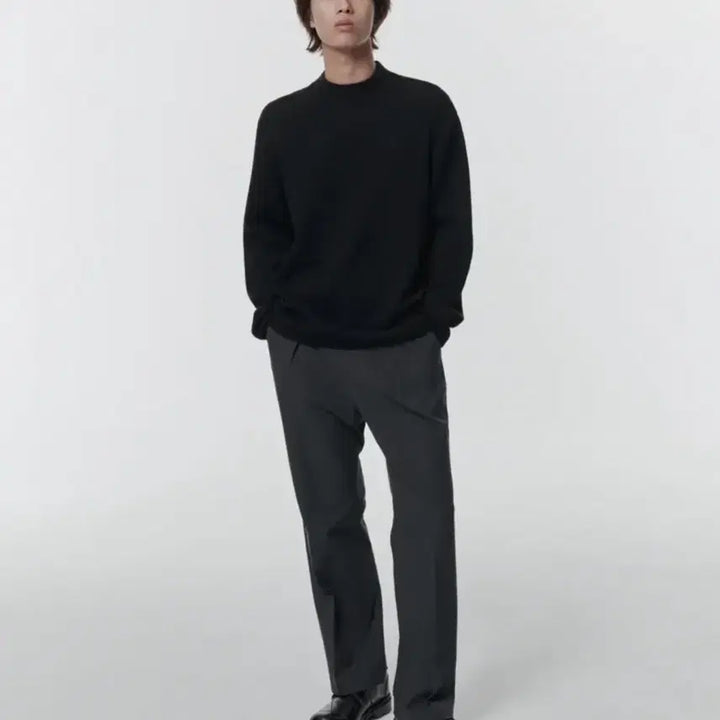 [BUNJANG] Uniqlo Mock Neck Long Sleeve Knit Black (S) / 무탠다드 목폴라 긴팔 니트 블랙(S)