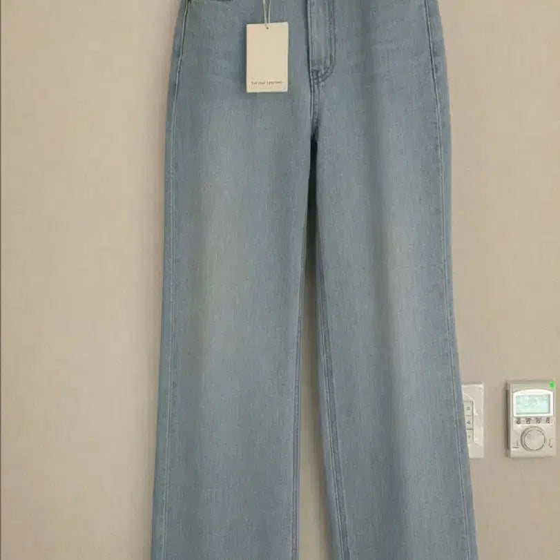 [BUNJANG] Fyeo Eyes Only Light Flared Denim Jeans / Fyeo 포유아이즈온리 light flared 데님 새상품