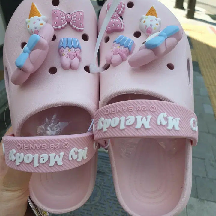 [BUNJANG] My Melody Pink Crocs 230mm with Jibbitz Charms / 마이멜로디 핑크 지비츠 크록스 230mm