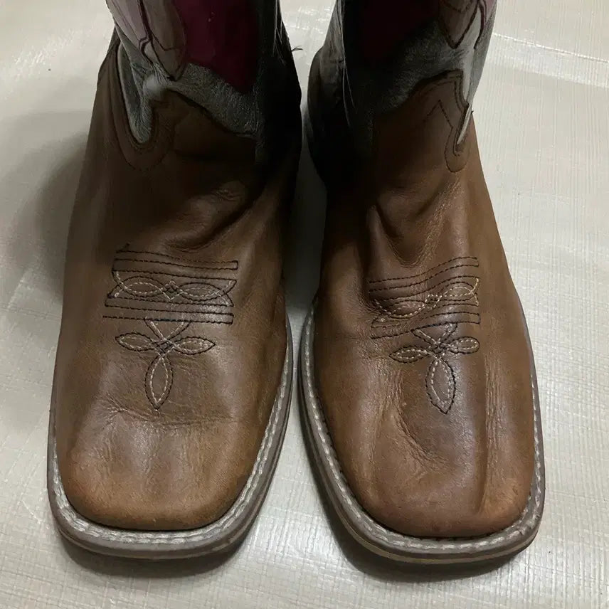 [BUNJANG] Vintage Western Boots Butterfly Detail Size 250 / 빈티지 웨스턴 부츠 250