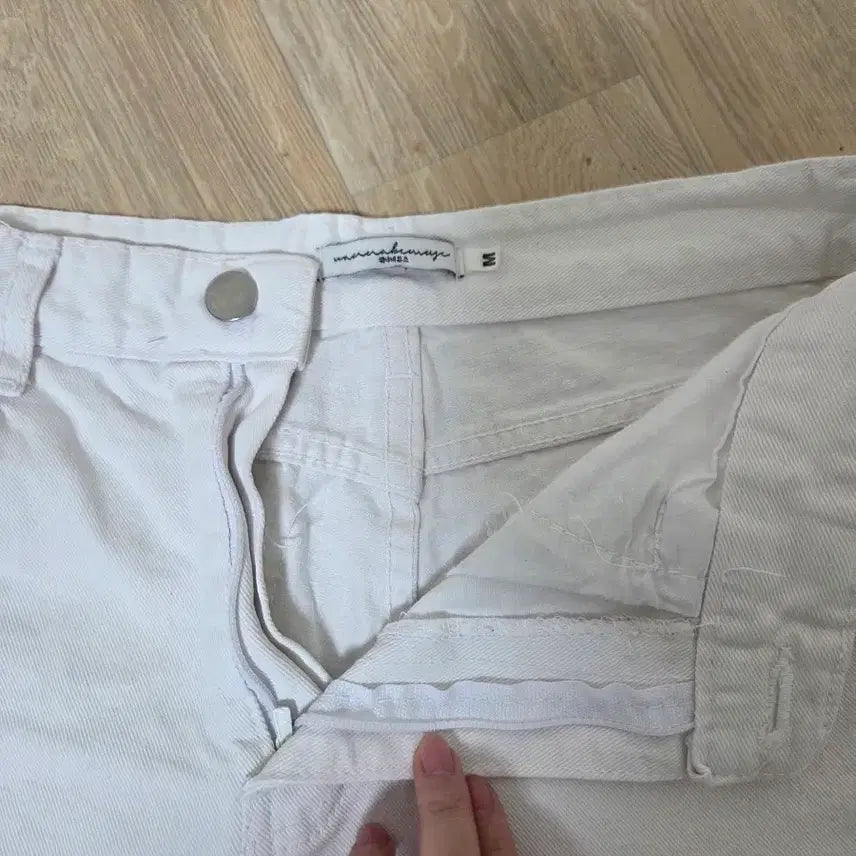 [BUNJANG] White Denim Cut-off Shorts / 화이트 데님 반바지 컷팅 숏팬츠