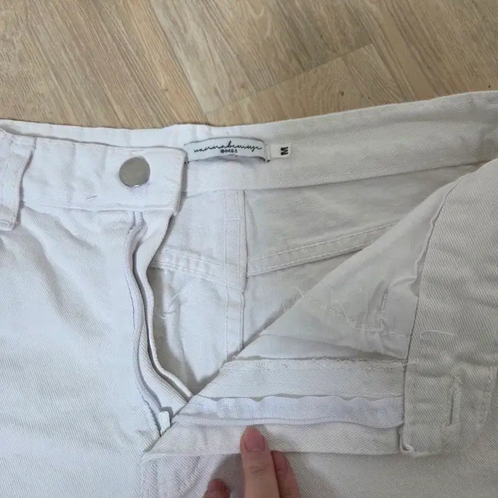 [BUNJANG] White Denim Cut-off Shorts / 화이트 데님 반바지 컷팅 숏팬츠