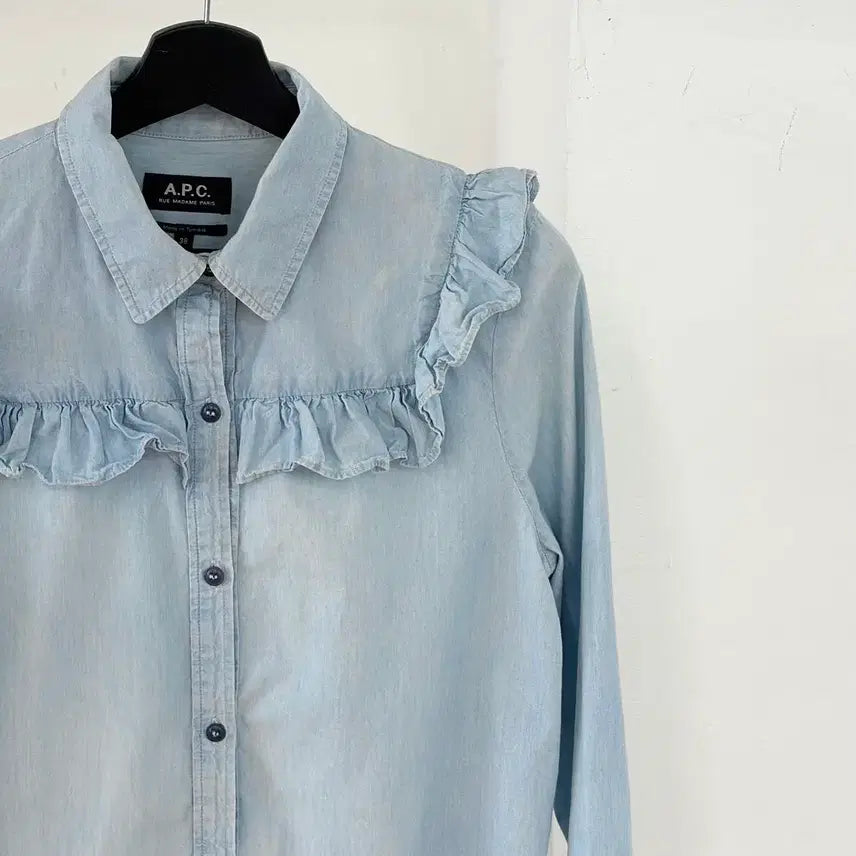 [BUNJANG] A.P.C. Denim Frill Button-Up Shirt / 아페쎄 데님 프릴 버튼업 셔츠