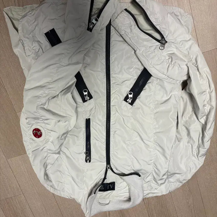 [BUNJANG] Armani Exchange White Gathered Jacket Size 97 / 아르마니 익스체인지 화이트 쭈굴이 자켓 97