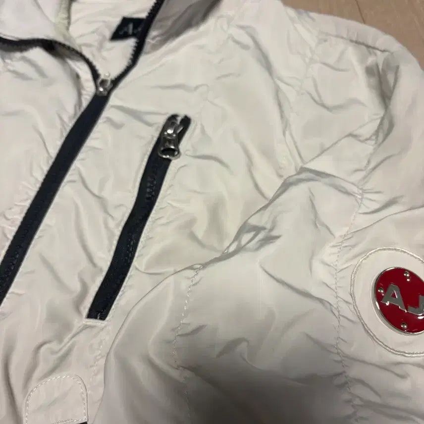 [BUNJANG] Armani Exchange White Gathered Jacket Size 97 / 아르마니 익스체인지 화이트 쭈굴이 자켓 97