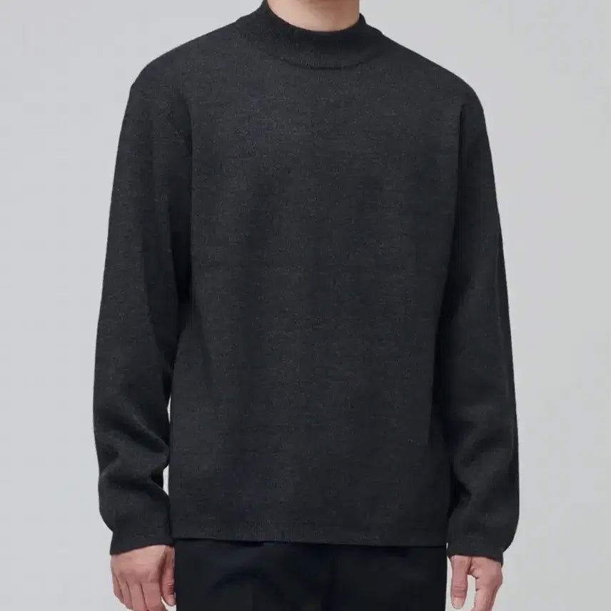 [BUNJANG] Uniqlo Mock Neck Long Sleeve Knit Charcoal Gray (S) / 무탠다드 목폴라 긴팔 니트 차콜그레이(S)