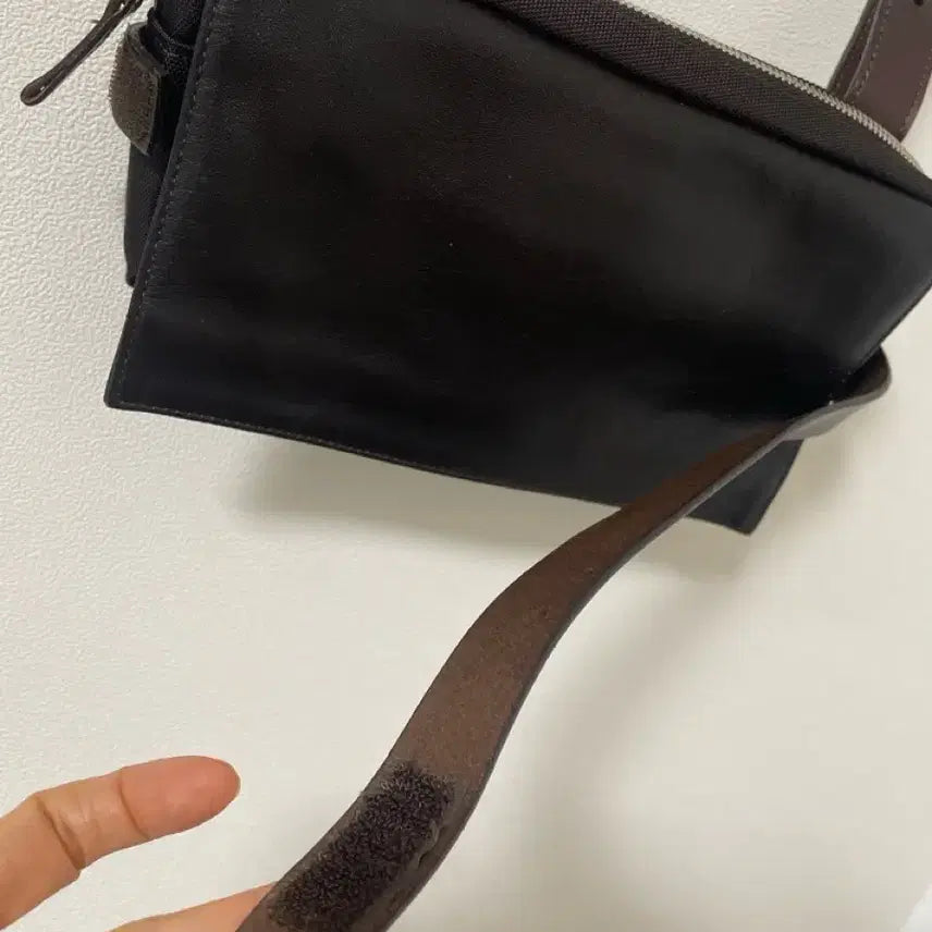 [BUNJANG] Yohji Yamamoto Ysaccs Leather Crossbody Bag / 요지야마모토 ysaccs 가죽 클로스백