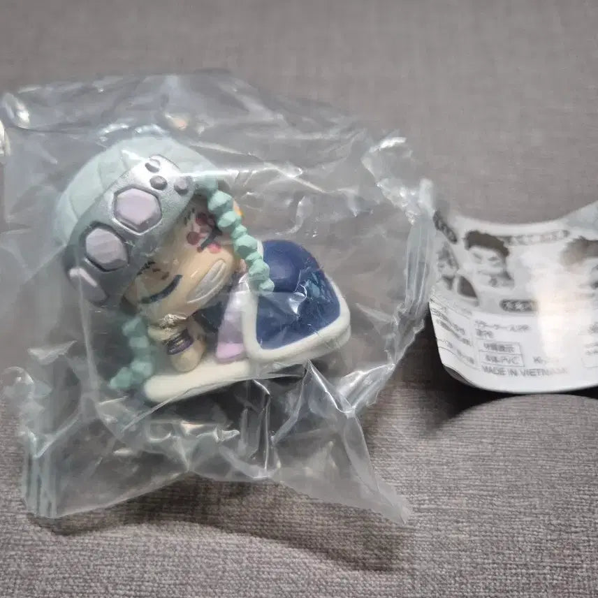 [BUNJANG] Demon Slayer Tengen Uzui Onemutan Figure (Sealed) / (미개봉) 귀멸의 칼날 우즈이 텐겐 오네무탄 피규어