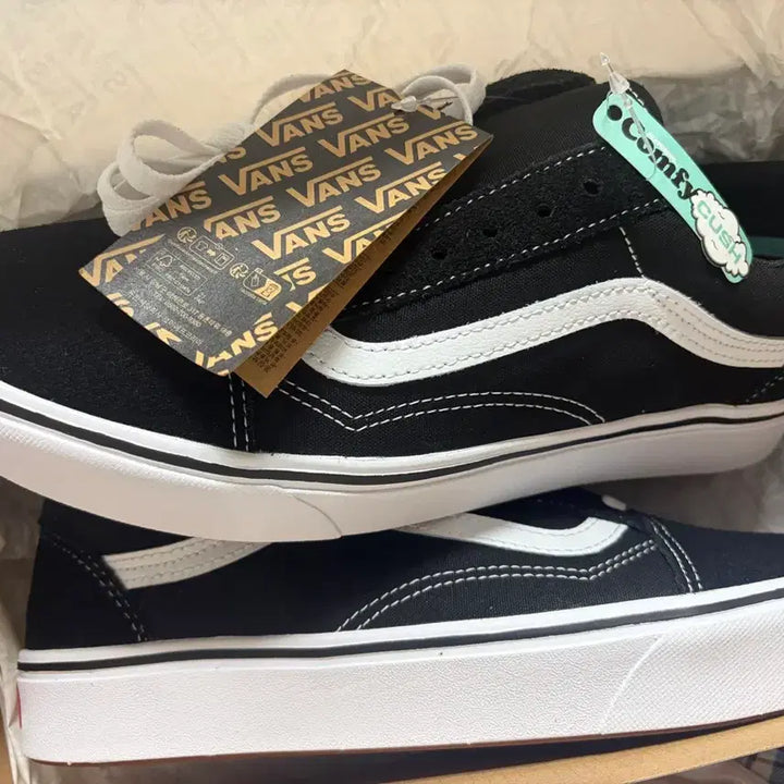 [BUNJANG] Vans ComfyCush Sneakers Size 270 / 반스 컴피쿠시 (새상품) 270