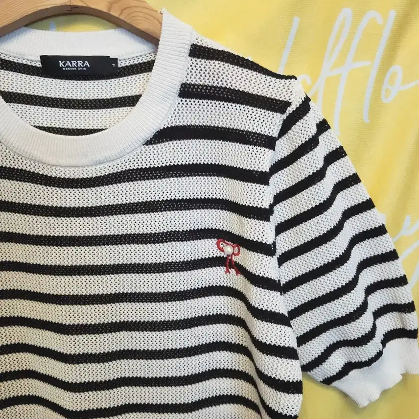 [BUNJANG] KARRA Striped Short-Sleeve Knit T-Shirt / KARRA 스트라이프 반팔 니트 티셔츠F