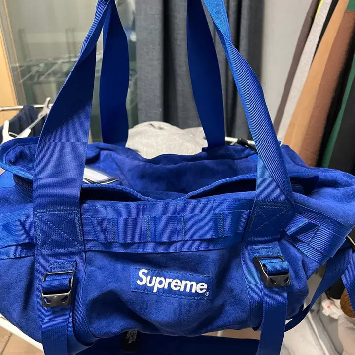 [BUNJANG] Supreme The North Face Suede Duffle Bag Shoulder Bag / 슈프림 노스페이스 스웨이드 더플백 숄더백 가방