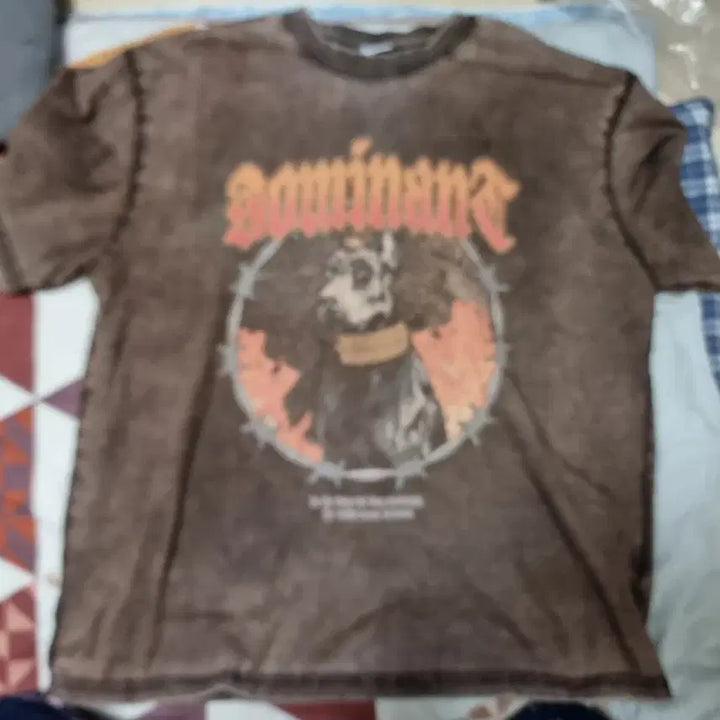 [BUNJANG] Dominant Graphic T-Shirt / 독특한 그래픽 도미넌트 티셔츠