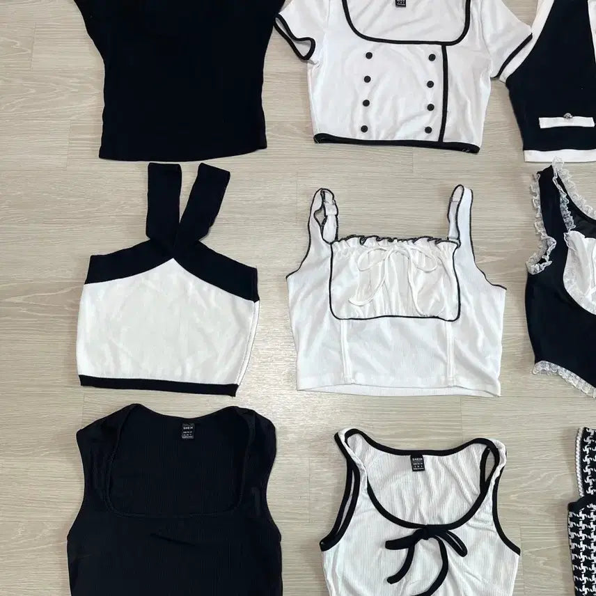 [BUNJANG] Halterneck Sleeveless Top / 민소매 홀터넥 나시 bj의상 방송복