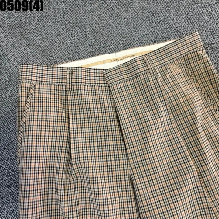 [BUNJANG] Daks Check Pattern Pleats Wide Pants / 닥스 체크 패턴 플리츠 와이드 팬츠 84-97 | 0509