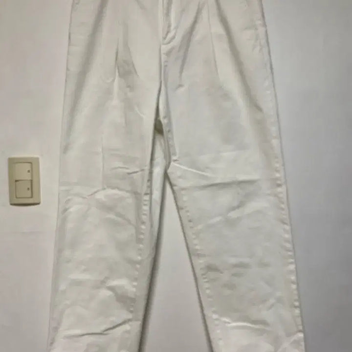 [BUNJANG] HAZZYS British Heritage Line White Chino Pants Size 86 / [HAZZYS] 헤지스 브리티쉬 헤리티지 라인 화이트 치노 팬츠 86