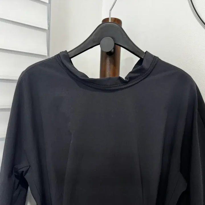 [BUNJANG] EN AVANCE Black Minimalist Slim Fit Dress / 한섬 EN AVANCE 블랙 미니멀 원피스 슬림핏