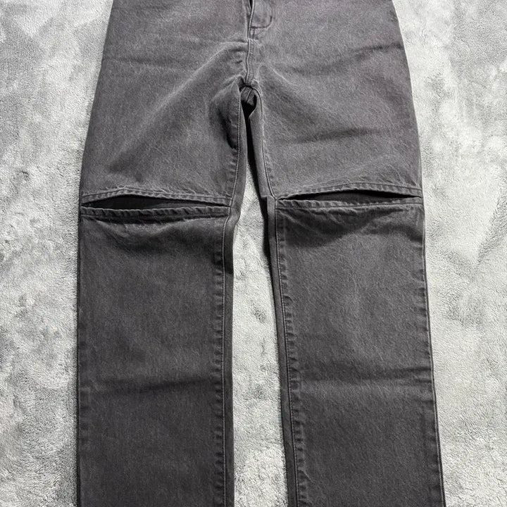 [BUNJANG] Birthday Suit Distressed Knee Denim Pants XS / 벌스데이수트 무릎 절개 데님팬츠 xs