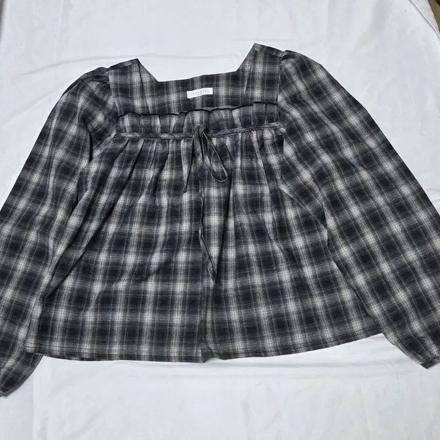 [BUNJANG] Checkered Blouse / 체크 블라우스