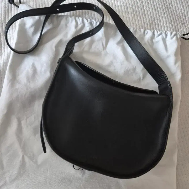 [BUNJANG] Or Et Moi Hobo Bag Medium Black Leather / 오르 바우쉬 호보백 미듐
