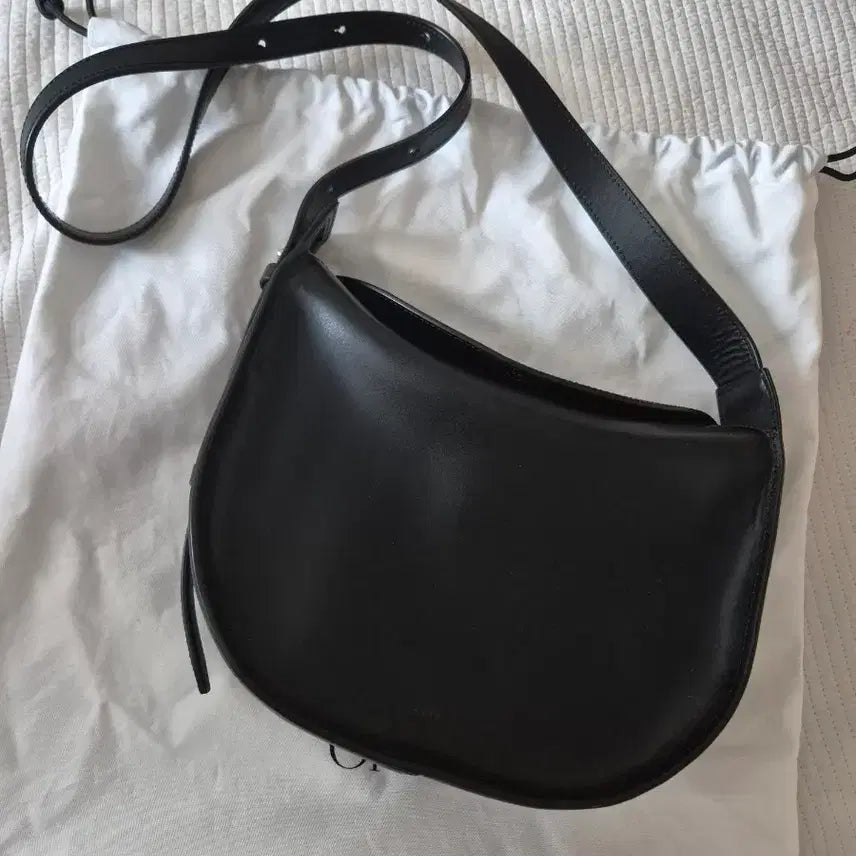 [BUNJANG] Or Et Moi Hobo Bag Medium Black Leather / 오르 바우쉬 호보백 미듐