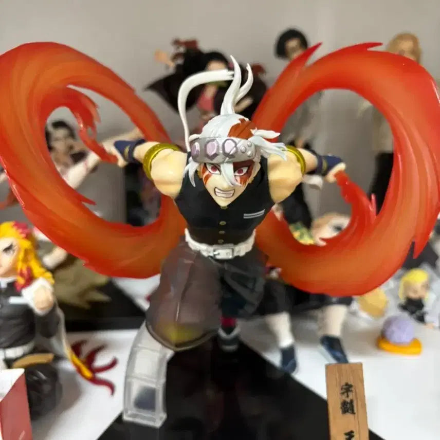 [BUNJANG] Demon Slayer Tengen Uzui Last One Figure / 귀멸의 칼날 우즈이 텐겐 라스트원 피규어