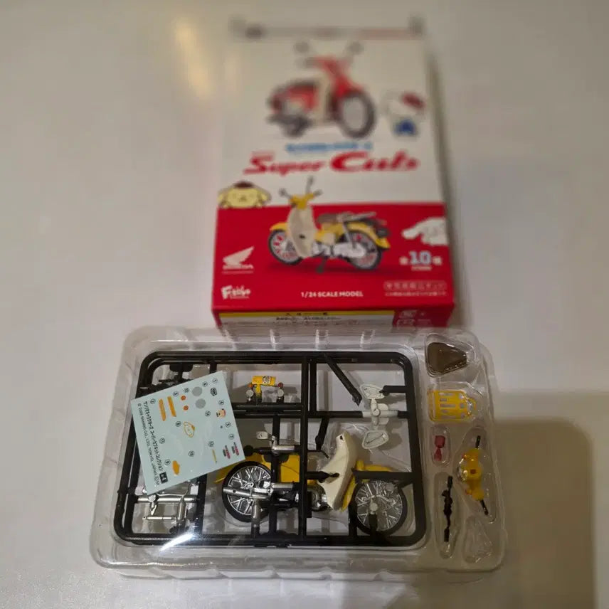 [BUNJANG] Honda x Sanrio Pompompurin Motorcycle Figure (1/24 Scale) / 혼다  산리오  오토바이 바이크 폼폼푸린