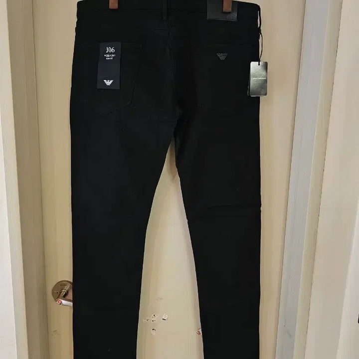 [BUNJANG] Emporio Armani Slim Fit Black Denim Pants / [정품] 엠포리오 아르마니 슬림핏 블랙 데님 팬츠