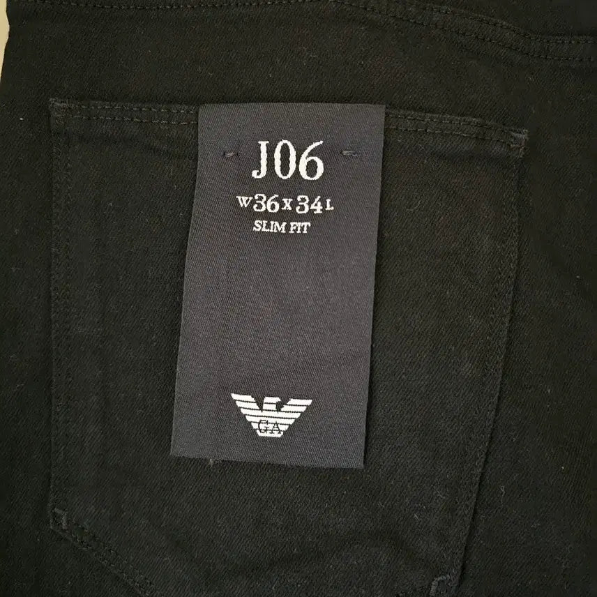 [BUNJANG] Emporio Armani Slim Fit Black Denim Pants / [정품] 엠포리오 아르마니 슬림핏 블랙 데님 팬츠