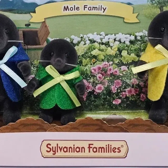 [BUNJANG] Sylvanian Families Mole Family - Mother, Father, Boy Figures (Excluding Baby) / 실바니안 두더지 가족 엄마 아빠 소년 (아기 두더지 제외)