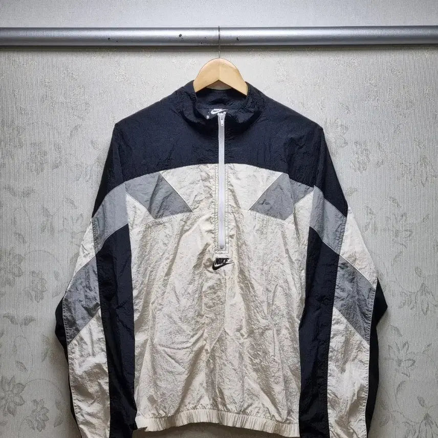 [BUNJANG] Nike Woven Anorak Beige/Black Nylon M / [m/95] 나이키 우븐 아노락