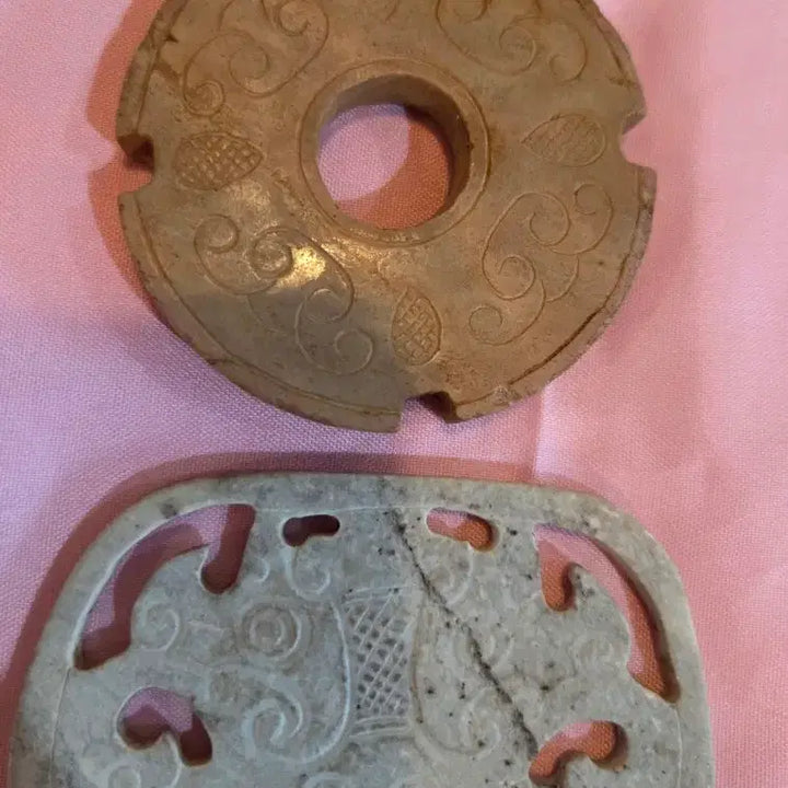 [BUNJANG] Set of 4 Antique Jade Pendants / 옛날 옥 페넌트레이스 4점