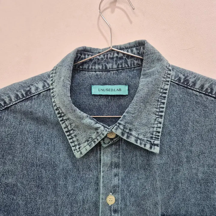 [BUNJANG] Wishing Denim Short-Sleeve Shirt / 위싱 데님 반팔 셔츠