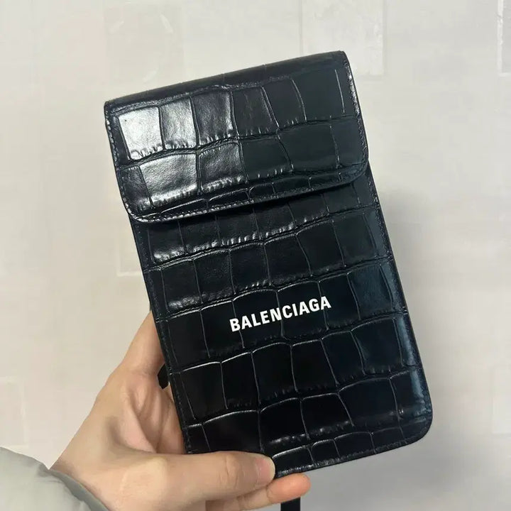 [BUNJANG] Balenciaga Crocodile Leather Phone Holder Mini Crossbody Bag / 발렌시아가 폰홀더 미니 레더 크로스백