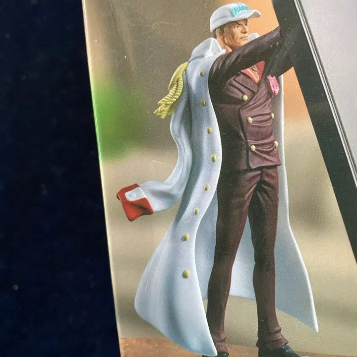 [BUNJANG] One Piece FiguRise Akainu Sakazuki Phone Stand Figure (Sealed) / 원피스 피그라이프 아카이누 사카즈키 휴대폰 거치대 피규어 미개봉