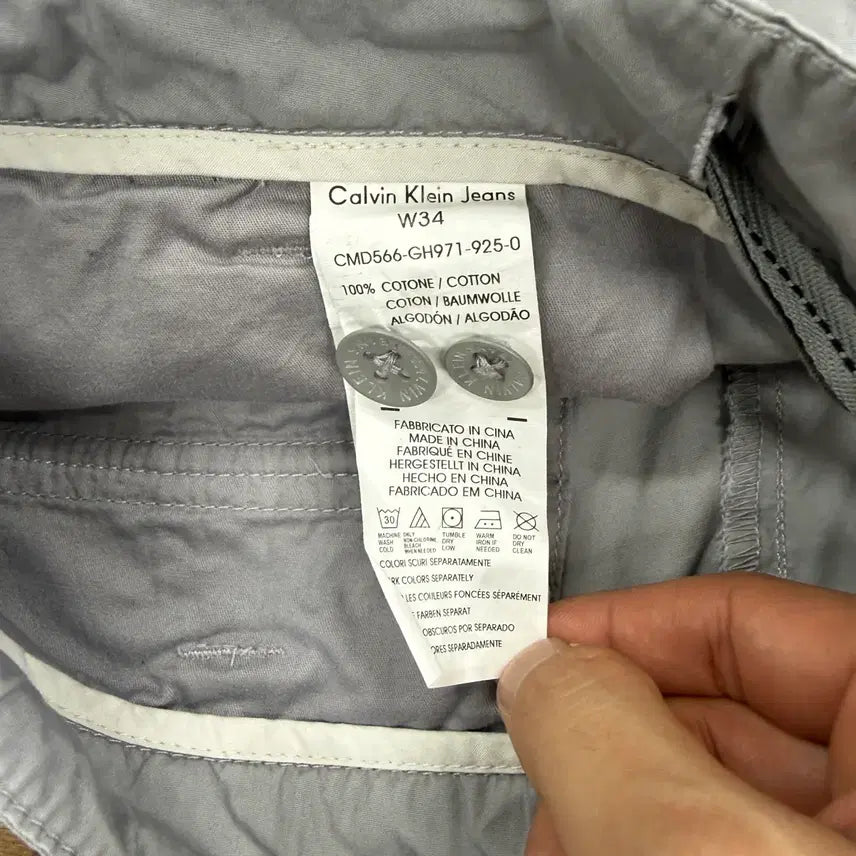 [BUNJANG] Calvin Klein Cotton Cargo Shorts (Light Grey) / (34)캘빈클라인 Calvinklein 코튼 카고 반바지(라이트그레이)