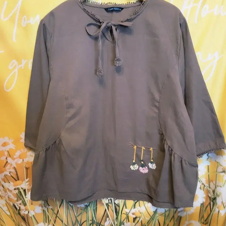 [BUNJANG] Vanessaritz 2024 Brown Embroidery Blouse Size 66 / 바네스리찌 2024 브라운 자수 블라우스66