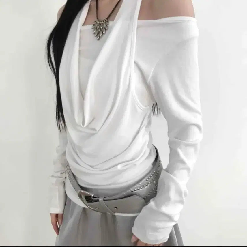 [BUNJANG] White Off-Shoulder Halter Neck Top / 화이트 오프숄더 홀터넥