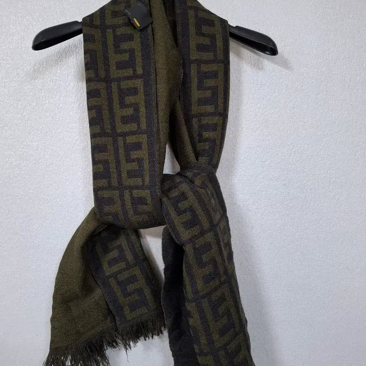 [BUNJANG] Fendi 100% Wool Scarf / 팬디 울100 머플러