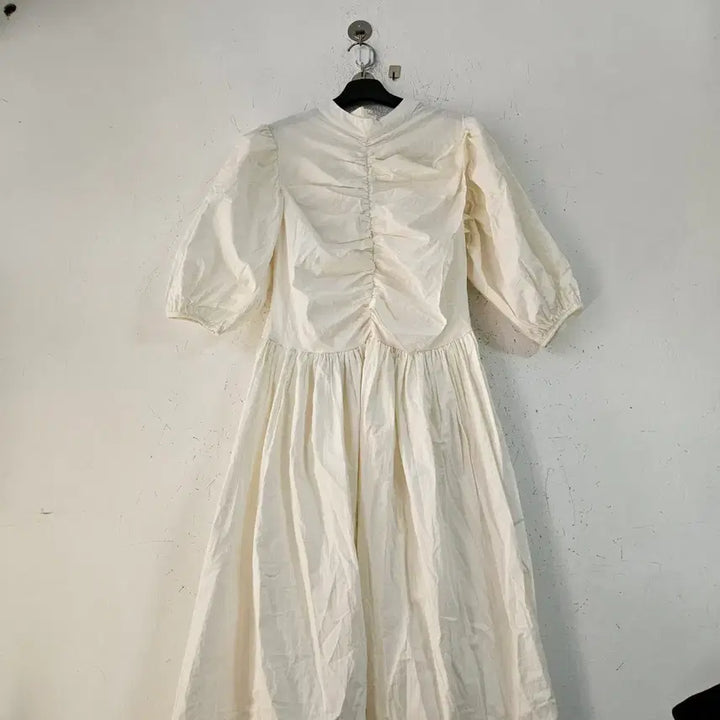 [BUNJANG] Ivory Puff Shirring Long Dress / 아이보리 퍼프 셔링 롱 원피