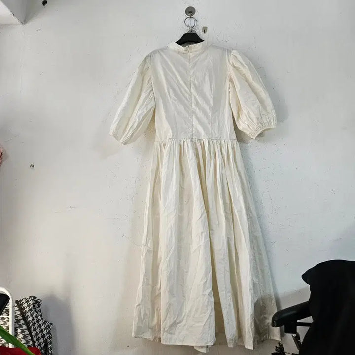 [BUNJANG] Ivory Puff Shirring Long Dress / 아이보리 퍼프 셔링 롱 원피