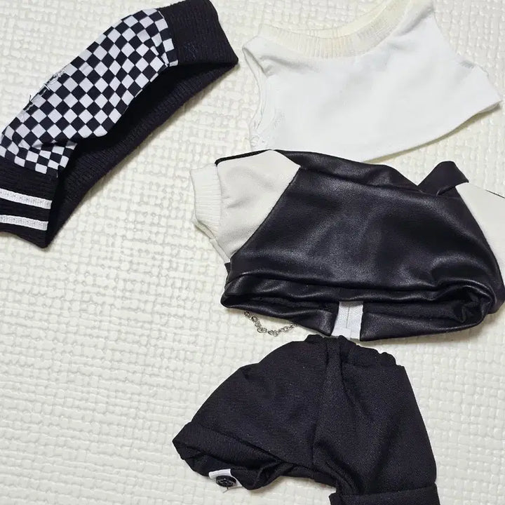 [BUNJANG] 20cm Doll Clothes Black Leather Racing Set / 20cm 인형옷 블랙 가죽 레이싱