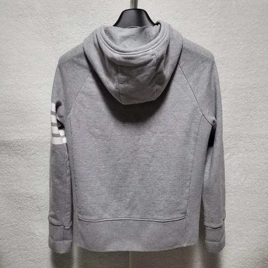 [BUNJANG] Thom Browne Signature Stripe Armband Hoodie Zip-Up / [정품] 2 / 톰브라운 사선완장 후드집업