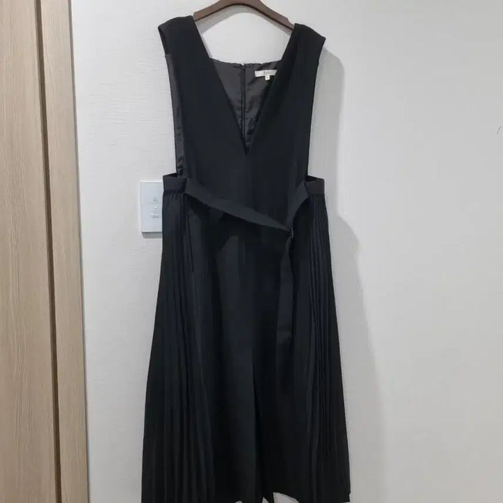 [BUNJANG] Zstudio Black Pleated Dress Size 88 / 지스튜디오 블랙 플리츠 원피스 88사이즈
