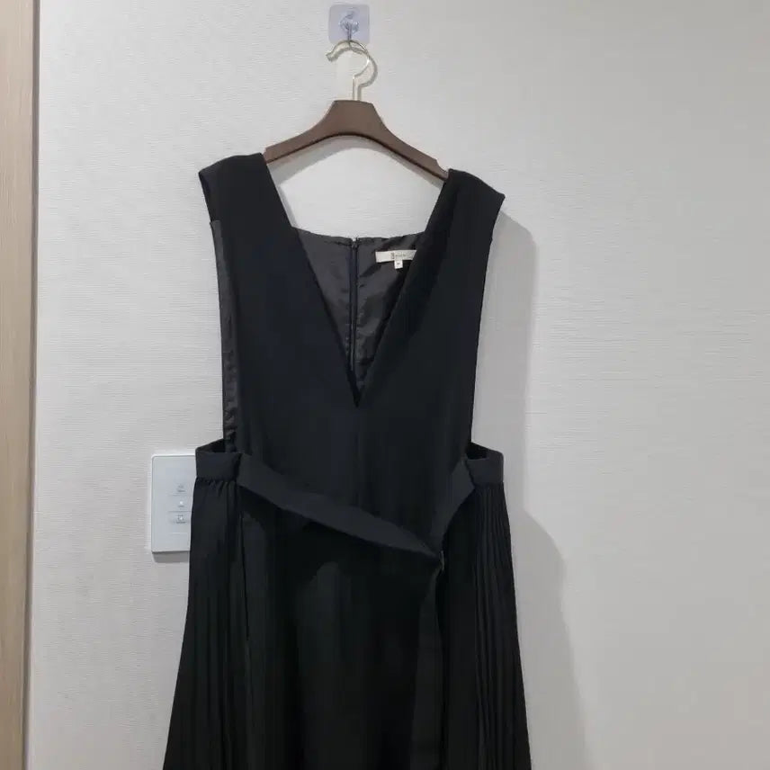 [BUNJANG] Zstudio Black Pleated Dress Size 88 / 지스튜디오 블랙 플리츠 원피스 88사이즈