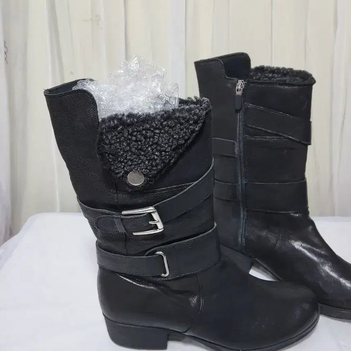 [BUNJANG] Black Fur Lined Ankle Boots / [새상품]블랙 털 안감 앵클 부츠245