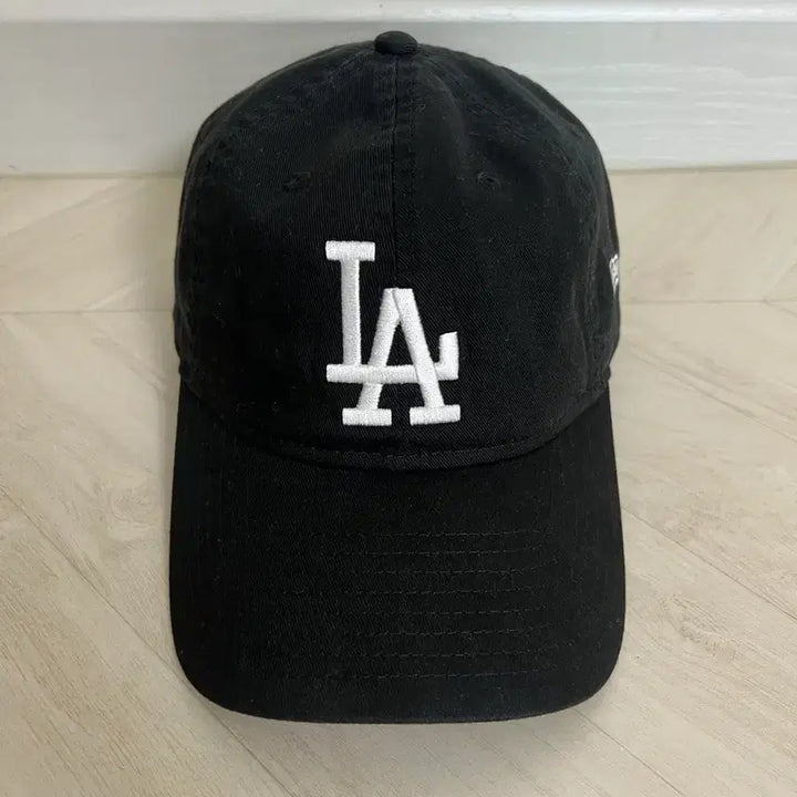 [BUNJANG] New Era 9Twenty Black Medium/Large Hat / 뉴에라 모자 판매(시착만 함)