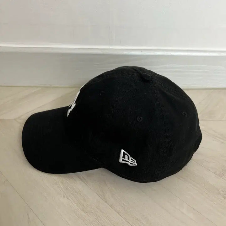 [BUNJANG] New Era 9Twenty Black Medium/Large Hat / 뉴에라 모자 판매(시착만 함)