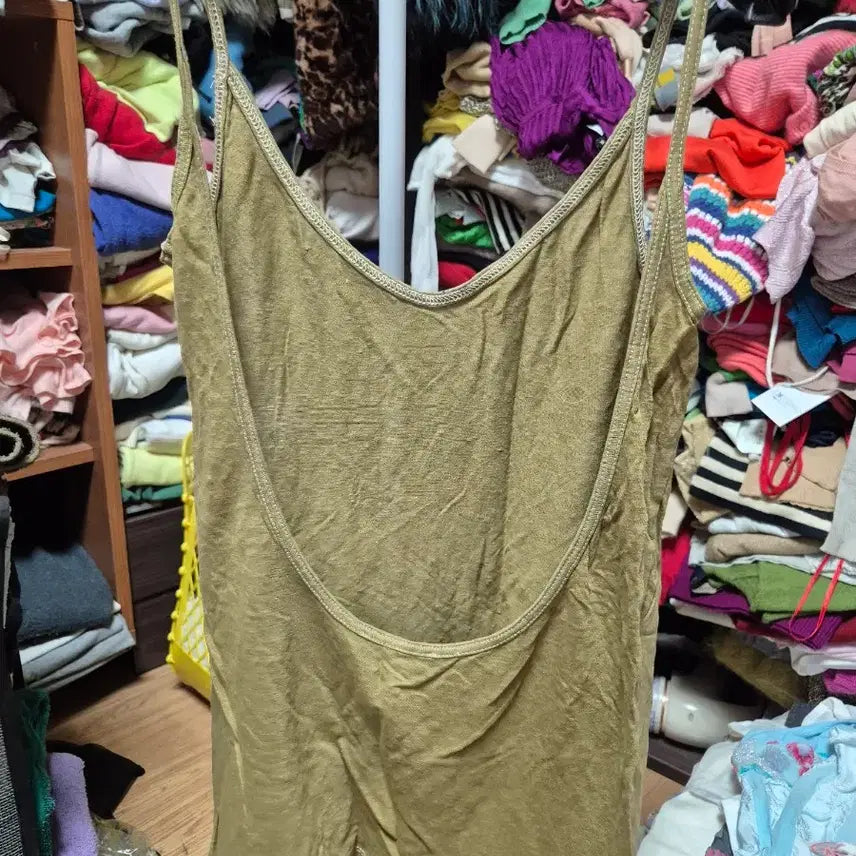 [BUNJANG] Isabel Marant Khaki Camisole V-Neck T-shirt / 이자벨마랑 카키색 끈나시 V넥 티셔츠