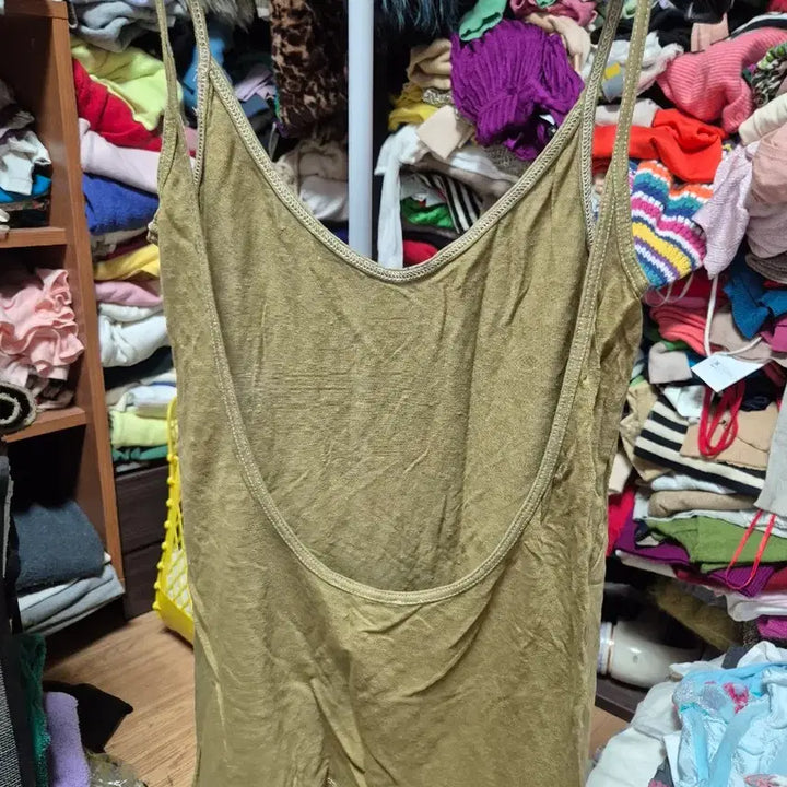 [BUNJANG] Isabel Marant Khaki Camisole V-Neck T-shirt / 이자벨마랑 카키색 끈나시 V넥 티셔츠