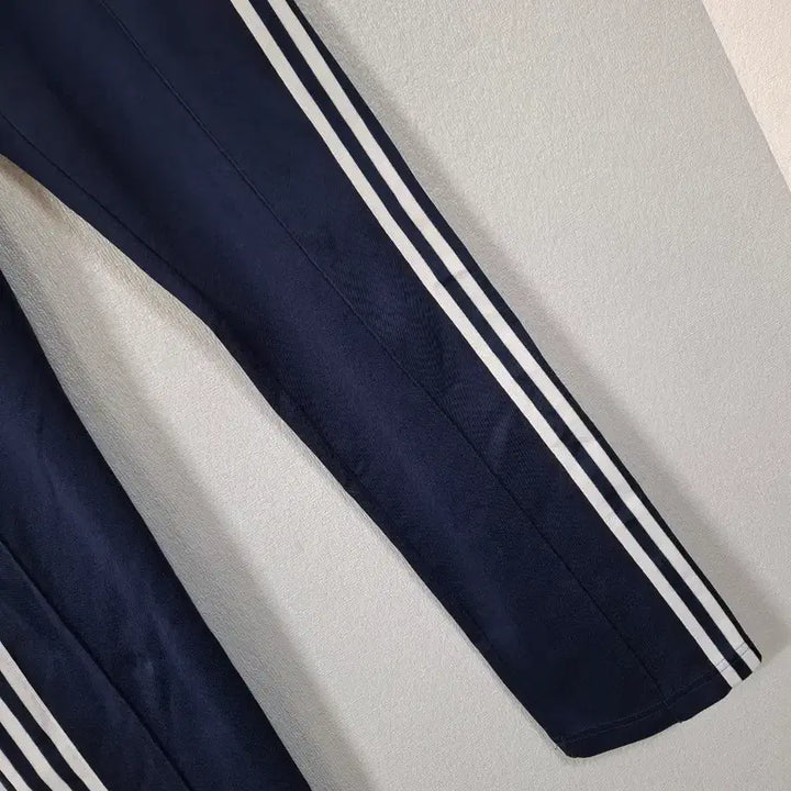 [BUNJANG] Adidas Navy 3-Stripes Training Pants Size 95 / 아디다스 네이비 삼선 트레이닝 바지 95